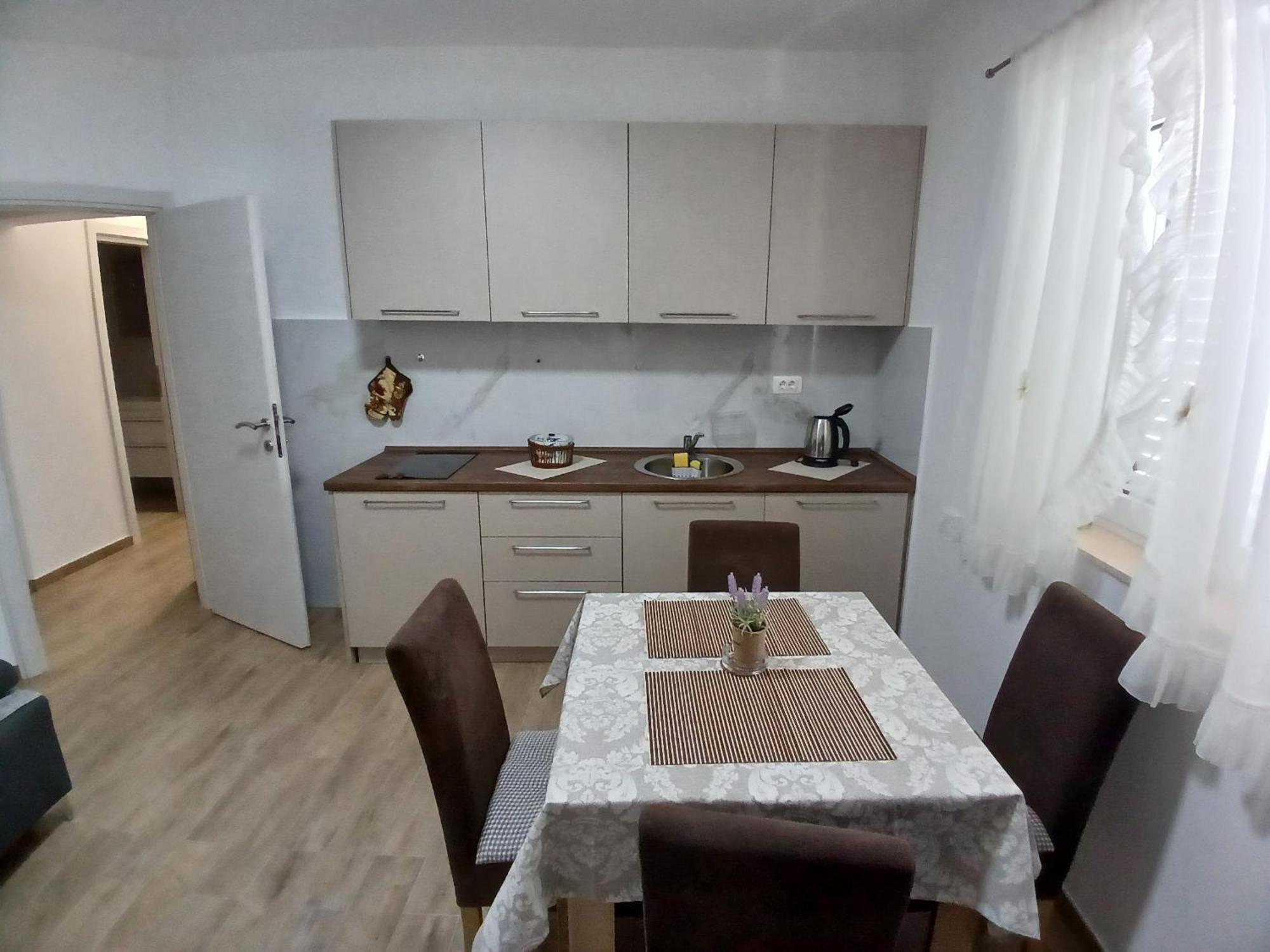 Apartments Tiha Noc Котор Экстерьер фото