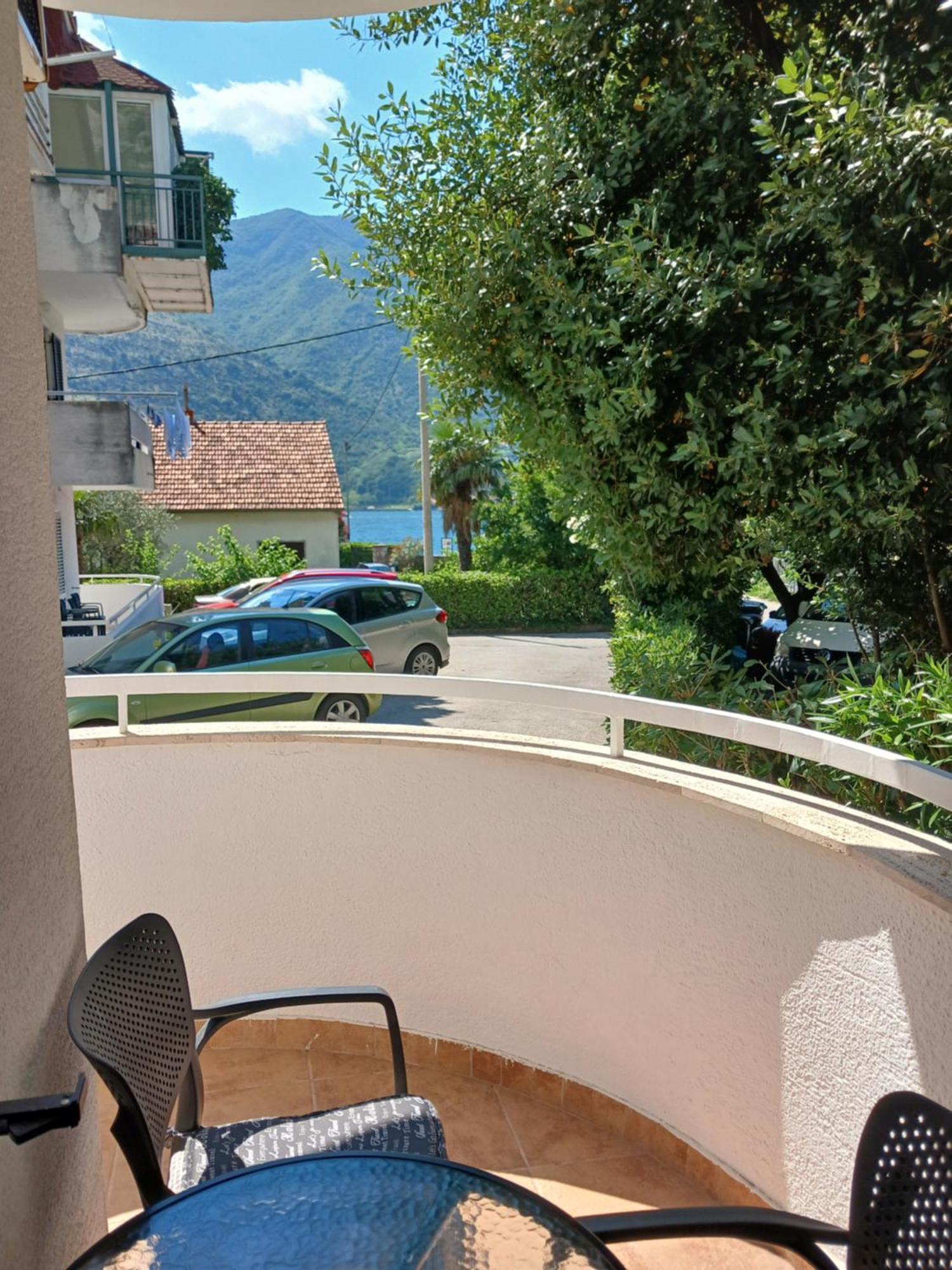 Apartments Tiha Noc Котор Экстерьер фото