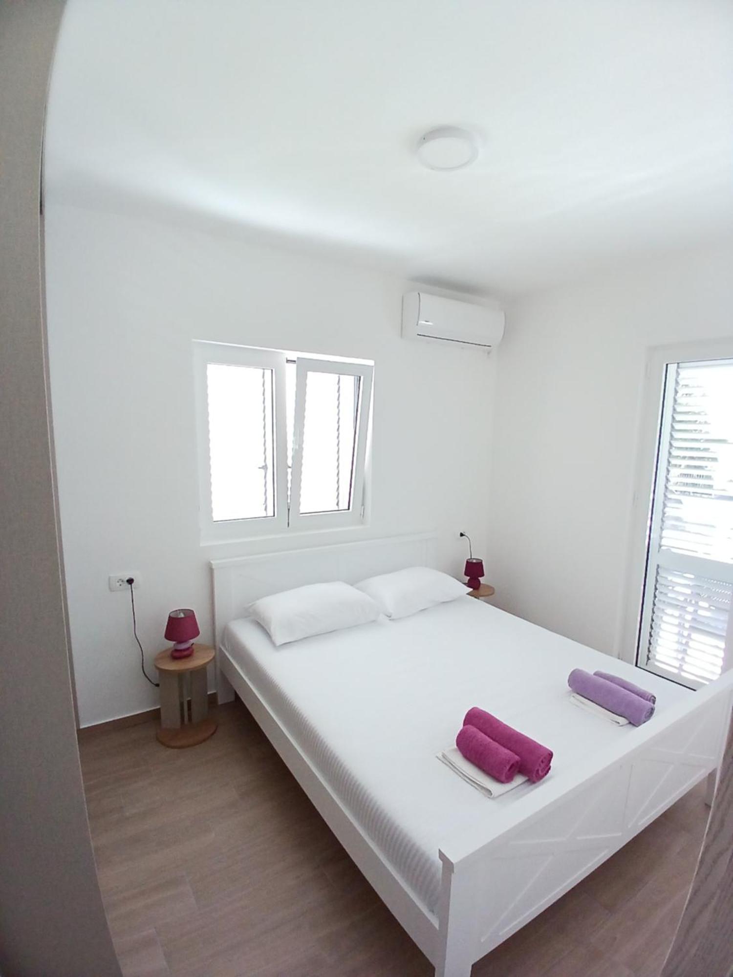 Apartments Tiha Noc Котор Экстерьер фото