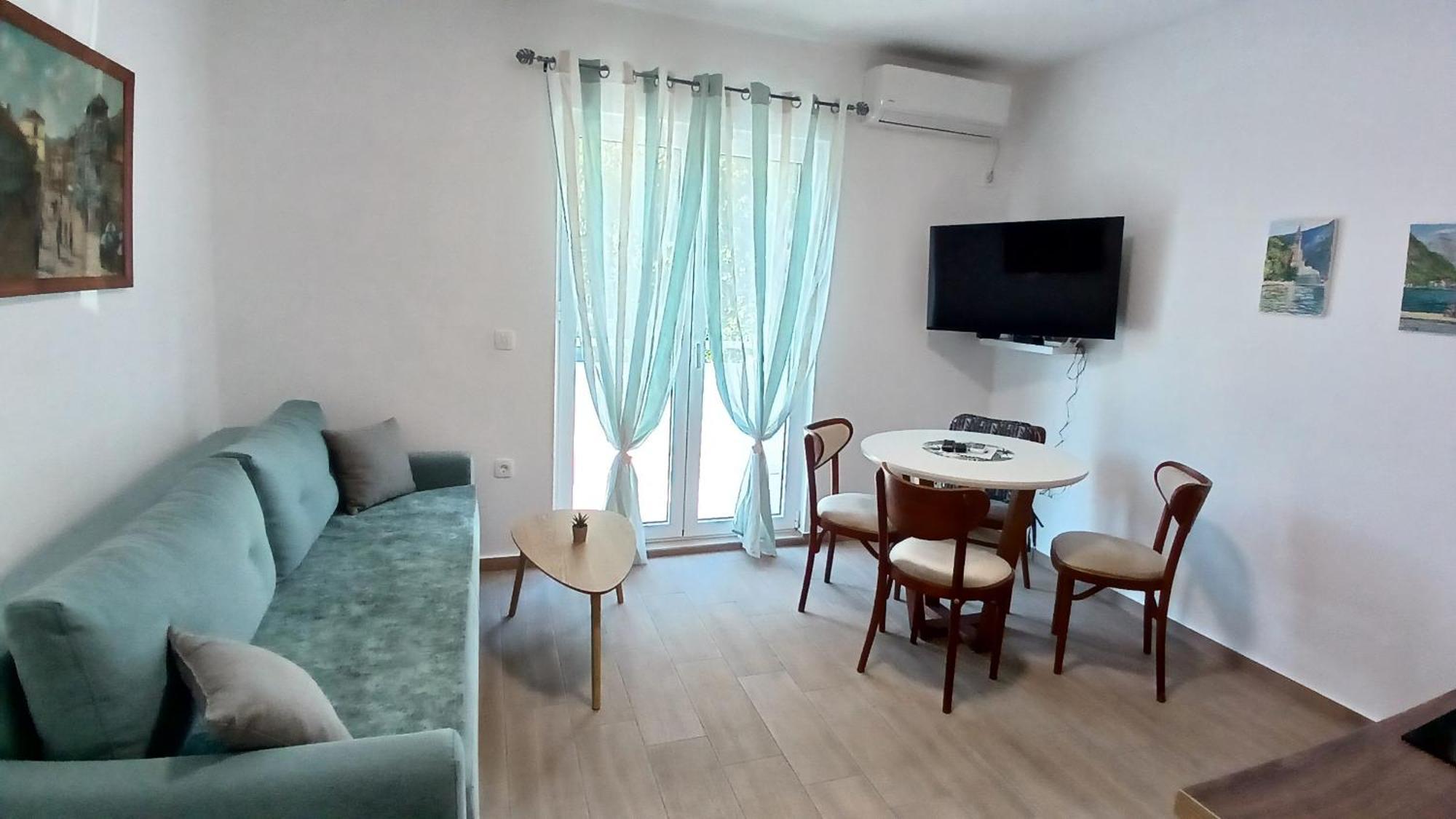 Apartments Tiha Noc Котор Экстерьер фото