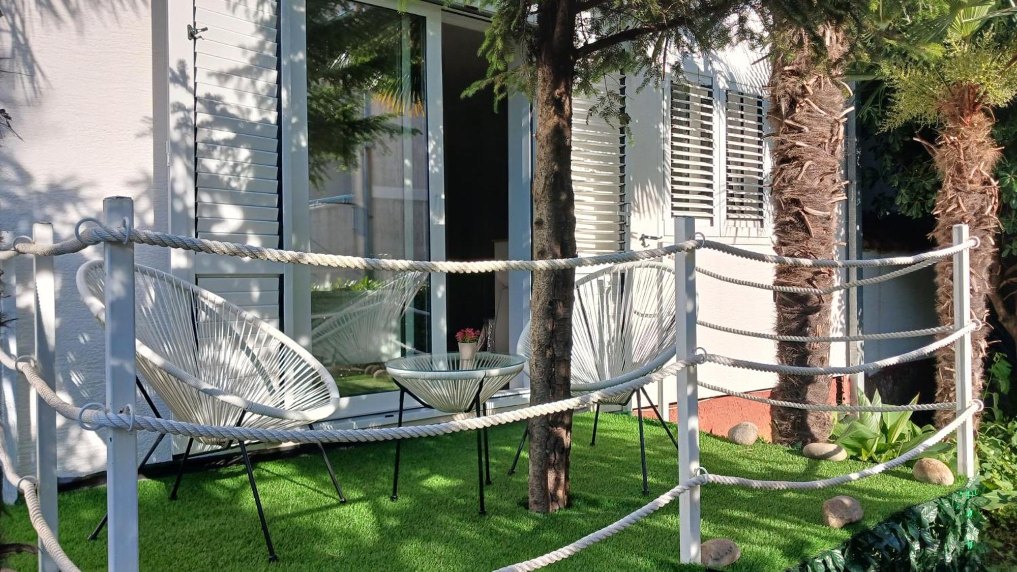 Apartments Tiha Noc Котор Экстерьер фото